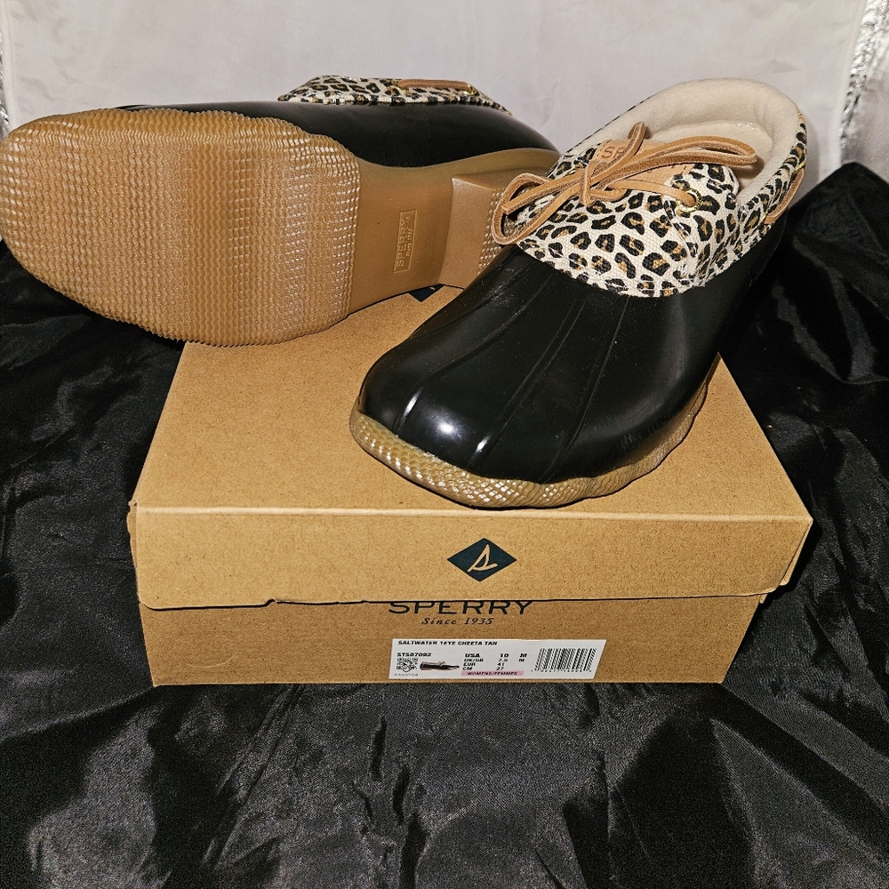Women Sperry Shoe